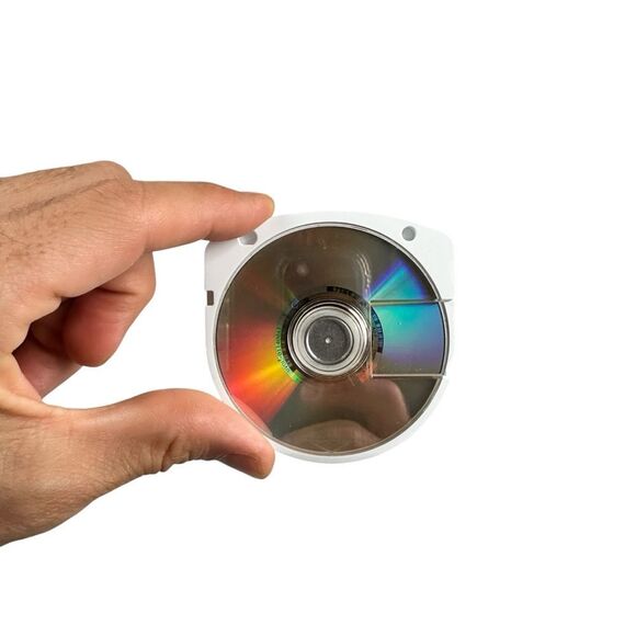 “First Descent” The Story Of The Snowboarding Revolution UMD Video For PSP - Picture 4 of 4